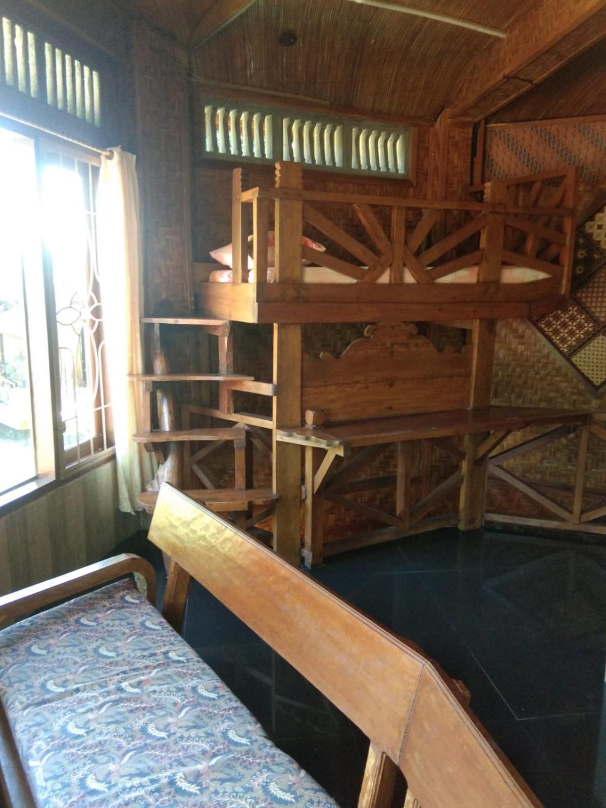 Junia Guesthouse Bukit Lawang Exterior photo