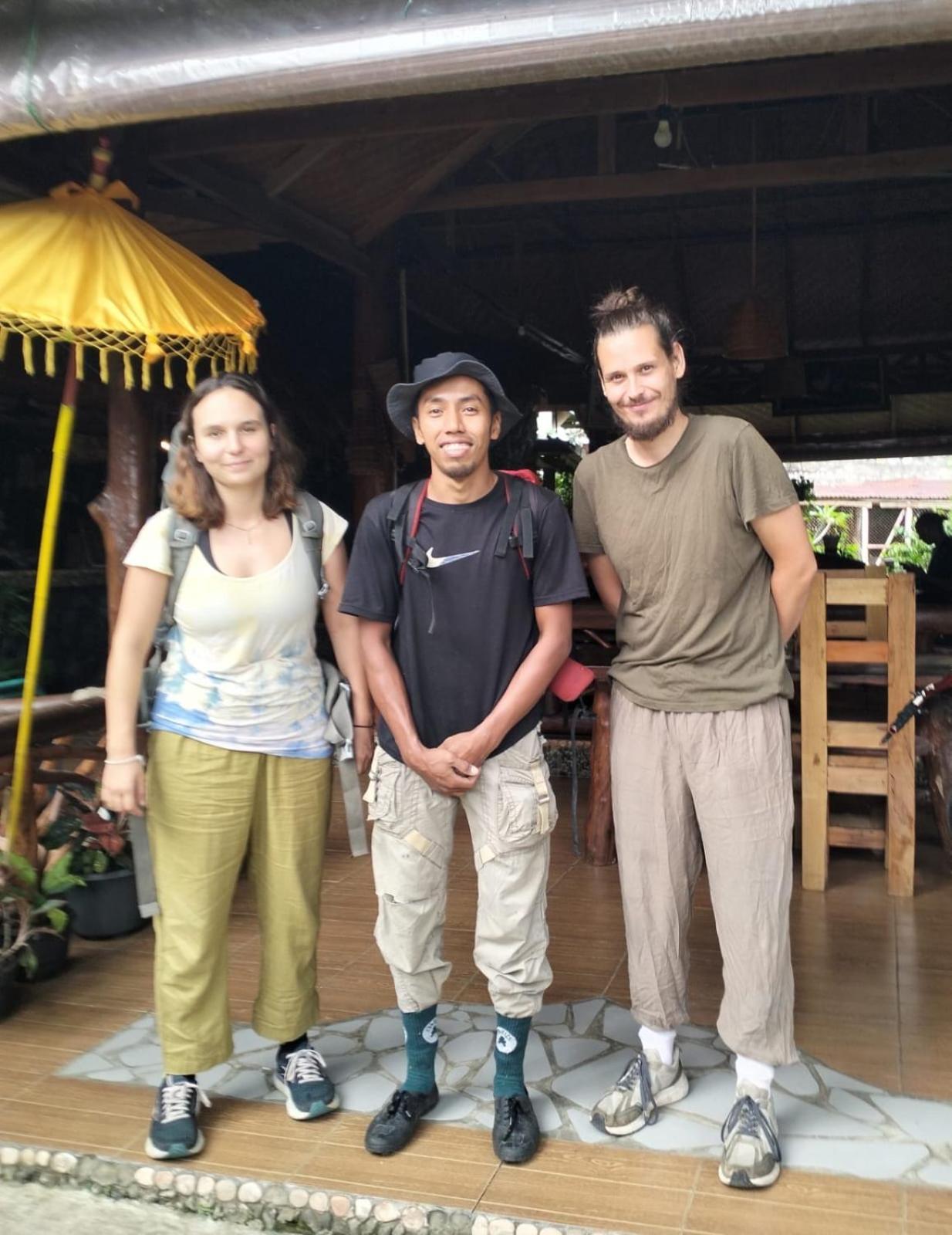 Junia Guesthouse Bukit Lawang Exterior photo